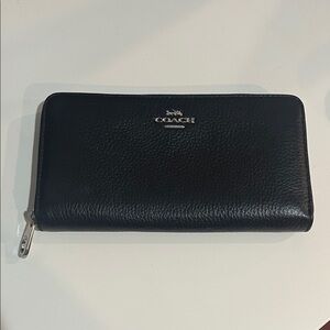 Coach Black Pebbled Leather Zip Around Wallet | Continental Wallet